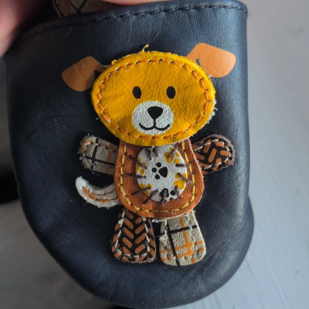 Robeez leather baby shoes 0-6mo